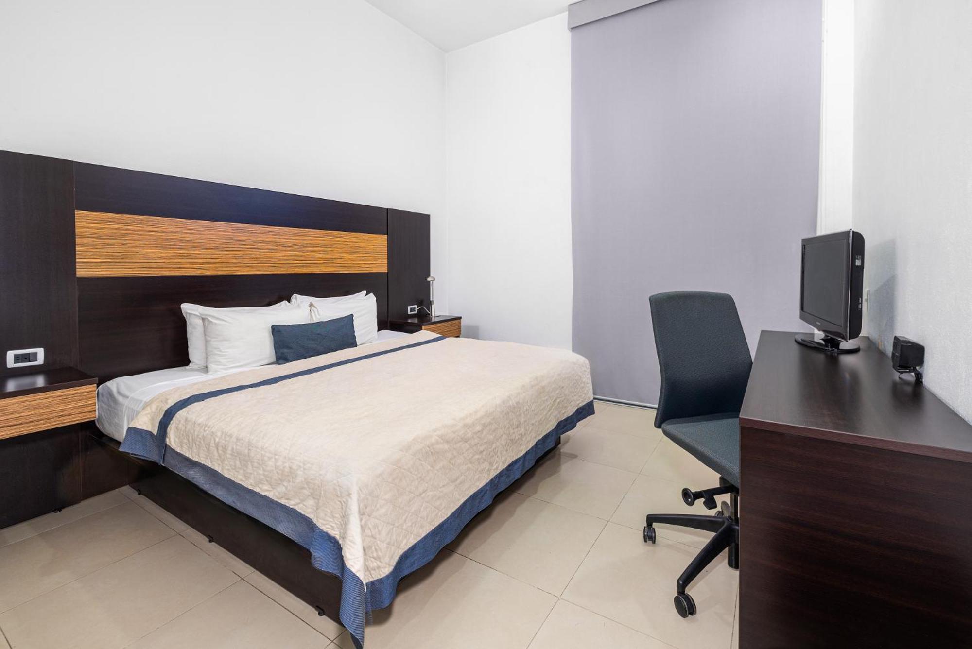 Hotel Mexico Plaza Silao Aeropuerto Buitenkant foto